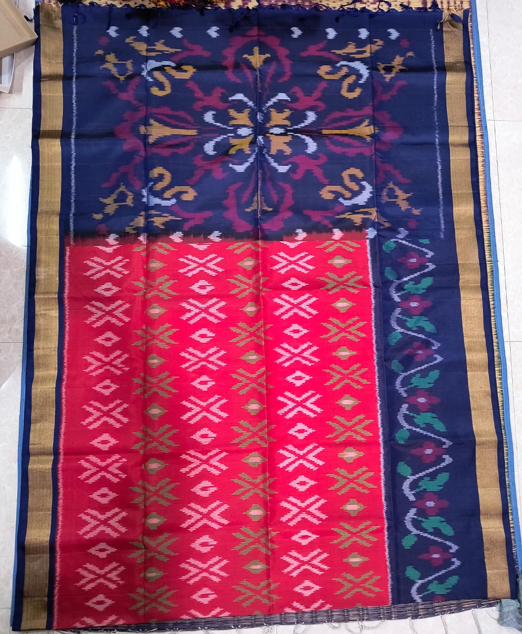 Ikkat Pochampally Pure Silk Saree