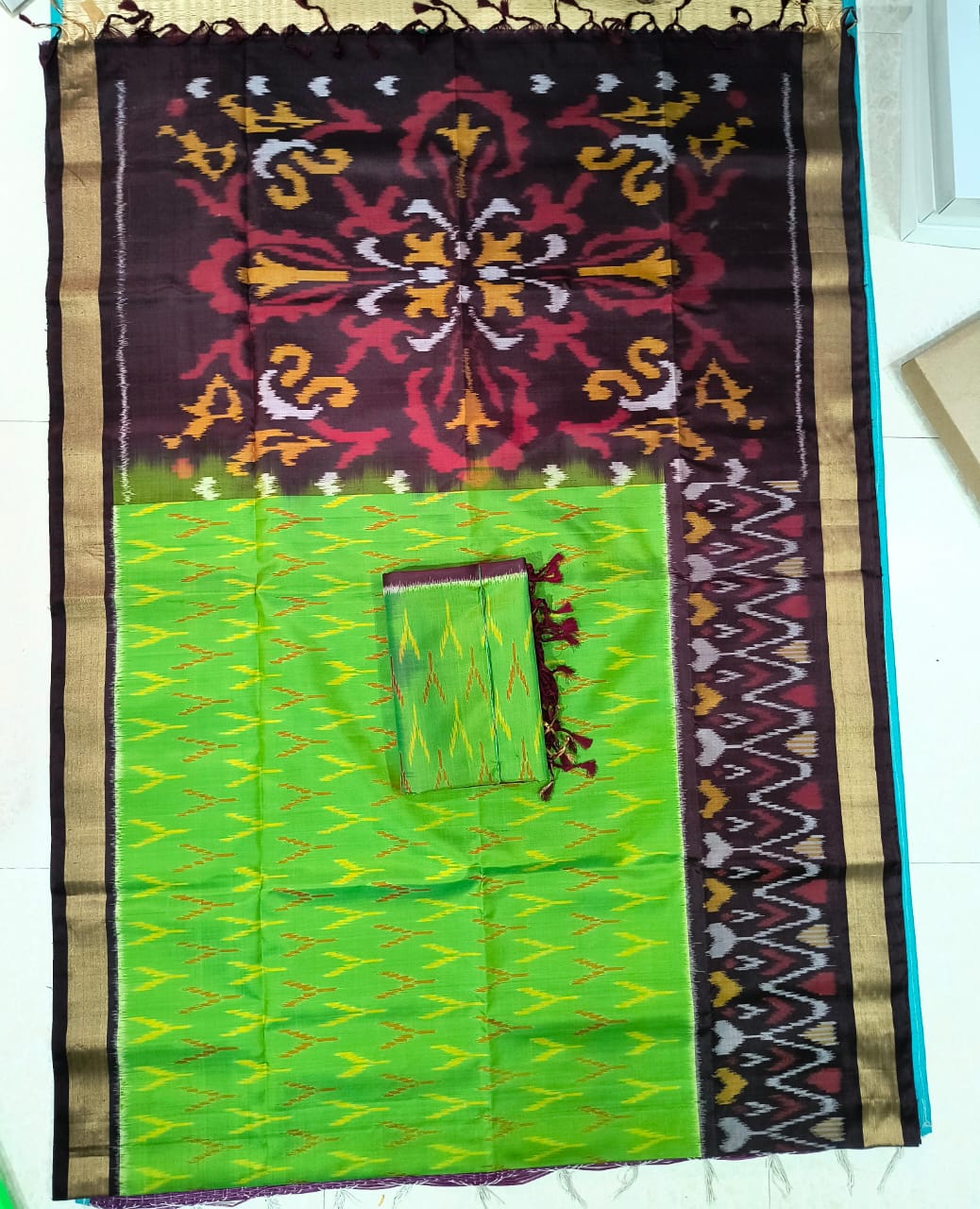 Ikkat Pochampally Pure Silk Saree