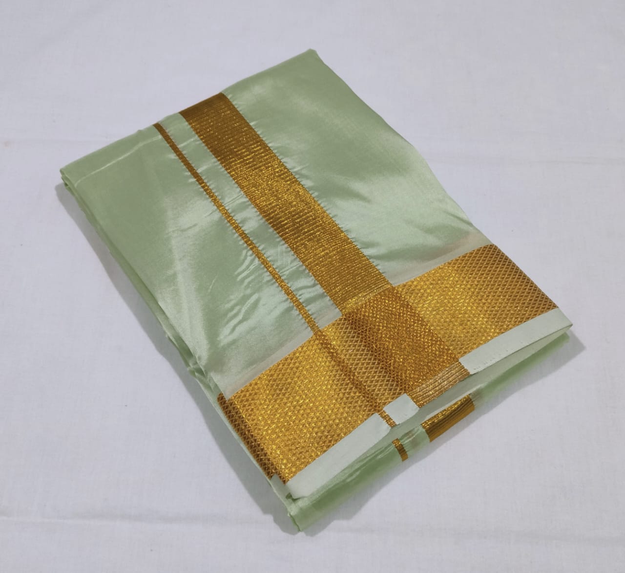 Big Border Asha Color Dhothi